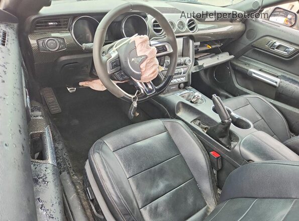 1FA6P8CF0H5253781 2017 FORD MUSTANG Gray Vista del salpicadero