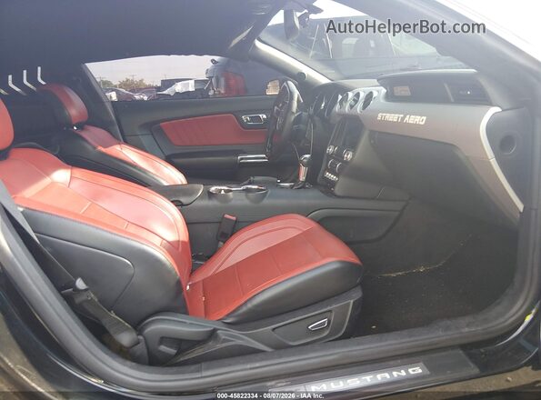 1FA6P8CF0H5266093 2017 FORD MUSTANG Black წინა სალონის ხედი