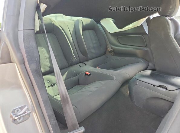 1FA6P8CF0K5105735 2019 FORD MUSTANG Silver უკანა სავარძლების ხედი