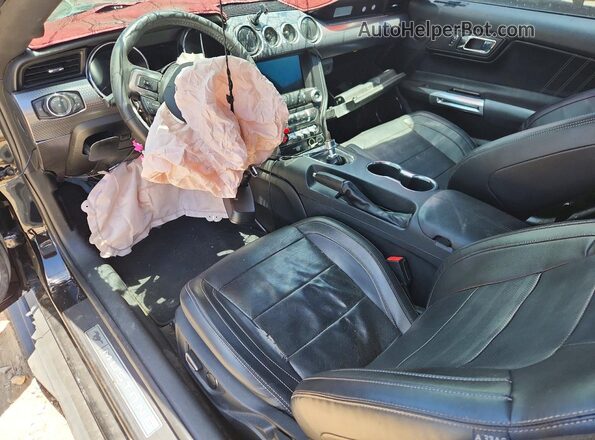 1FA6P8CF1H5329007 2017 FORD MUSTANG Черный Вид панели приборов