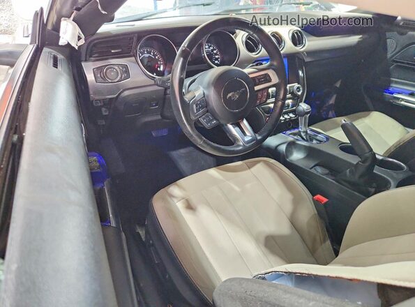 1FA6P8CF1L5153729 2020 FORD MUSTANG Белый Вид панели приборов
