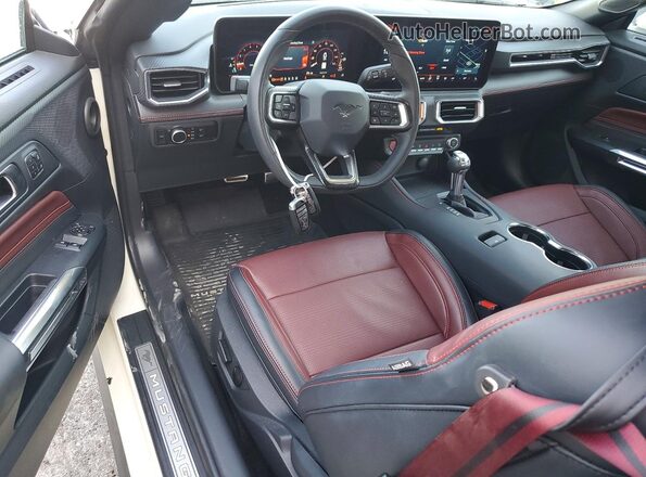 1FA6P8CF1S5410337 2025 FORD MUSTANG White Vista del salpicadero