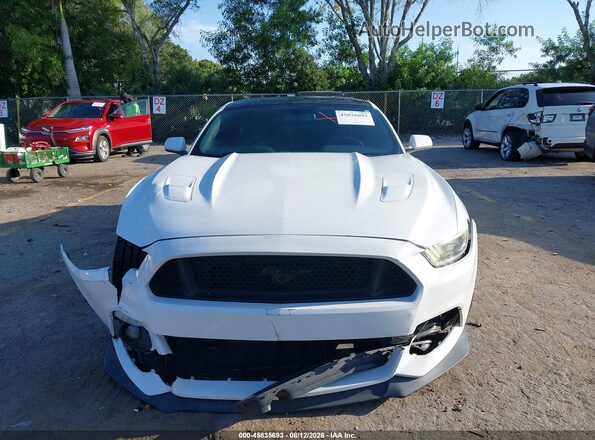 1FA6P8CF2H5301636 2017 FORD MUSTANG Белый Вид задней части салона