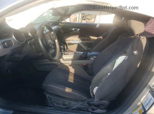 1FA6P8CF2P5303871 2023 FORD MUSTANG Silver Widok wnętrza z przodu