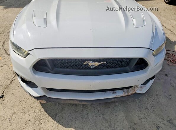 1FA6P8CF3G5264353 2016 FORD MUSTANG White Вид задньої частини салону