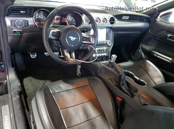 1FA6P8CF3H5201786 2017 FORD MUSTANG Черный Вид панели приборов