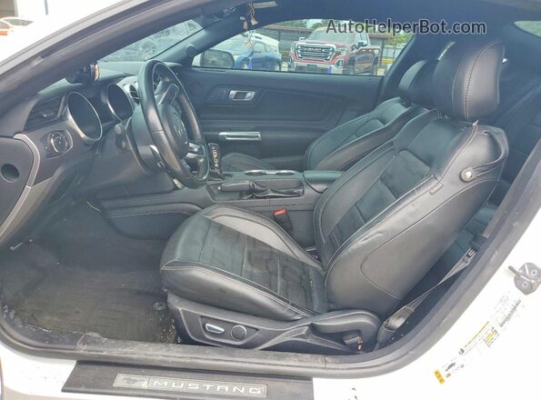 1FA6P8CF3J5113133 2018 FORD MUSTANG White Vista interior delantera