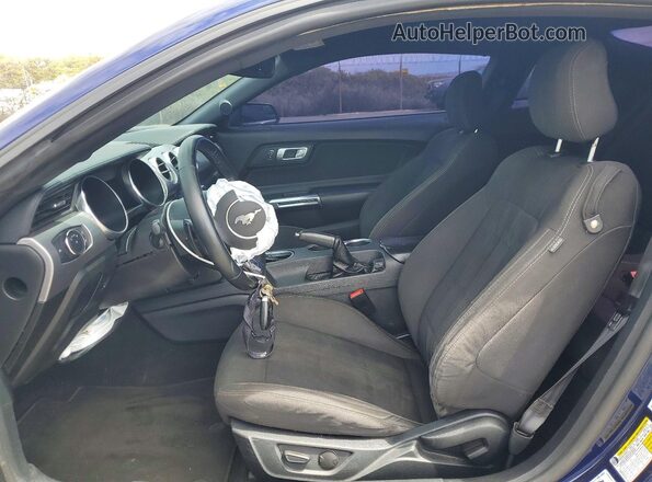 1FA6P8CF3L5182813 2020 FORD MUSTANG Blue წინა სალონის ხედი