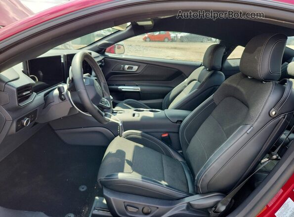 1FA6P8CF3T5400457 2026 FORD MUSTANG Red Vista interior delantera