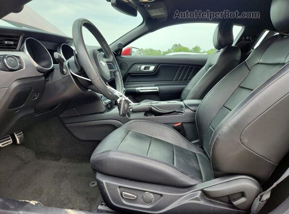 1FA6P8CF4J5116882 2018 FORD MUSTANG Red Vista interior delantera