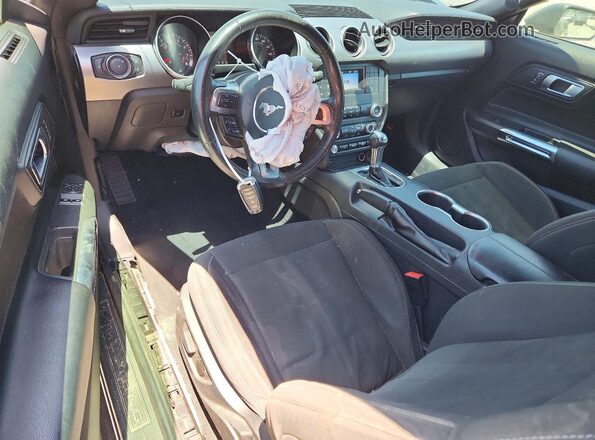1FA6P8CF4L5174638 2020 FORD MUSTANG Gray Vista del salpicadero