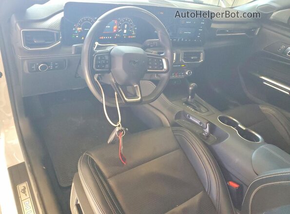 1FA6P8CF4S5400451 2025 FORD MUSTANG Белый Вид панели приборов