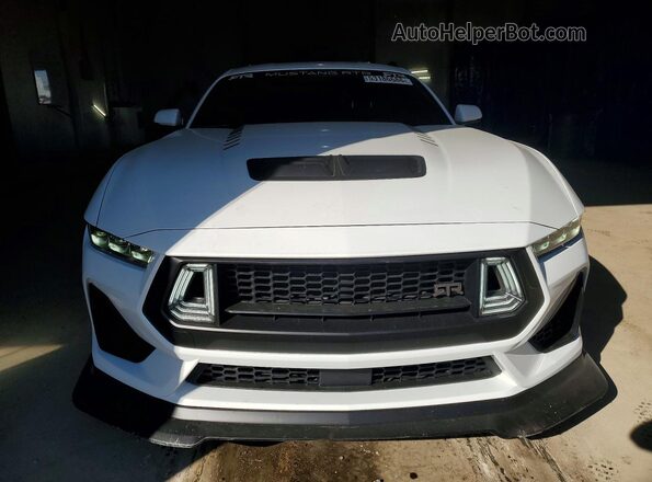 1FA6P8CF4S5400451 2025 FORD MUSTANG Белый Вид спереди