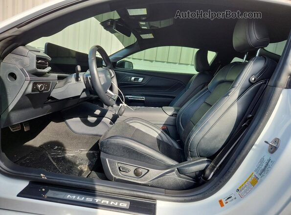 1FA6P8CF4S5413829 2025 FORD MUSTANG White წინა სალონის ხედი