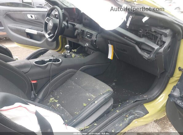 1FA6P8CF4S5417654 2025 FORD MUSTANG Зеленый Вид салона спереди