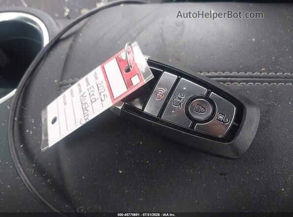 1FA6P8CF4S5417654 2025 FORD MUSTANG Зеленый Вид панели приборов