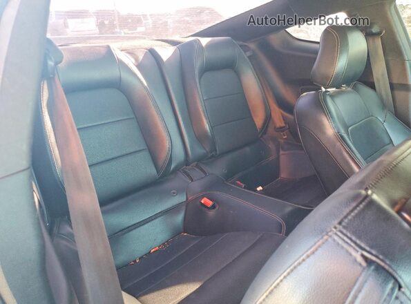 1FA6P8CF5J5143377 2018 FORD MUSTANG Серебряный Вид задних сидений