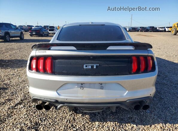 1FA6P8CF5J5143377 2018 FORD MUSTANG Серебряный Вид сзади