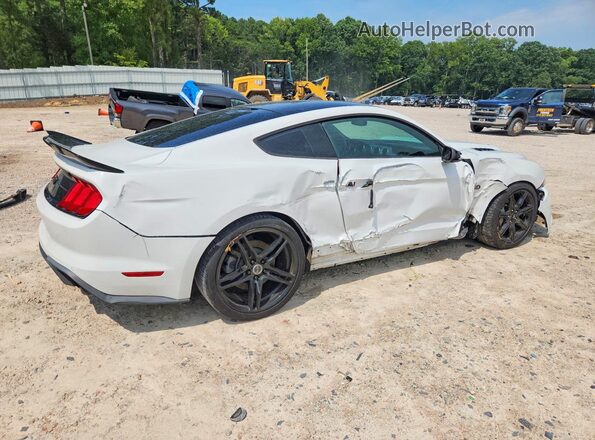 1FA6P8CF5J5153424 2018 FORD MUSTANG White Tył prawy