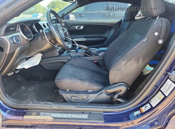 1FA6P8CF5J5162964 2018 FORD MUSTANG Синий Вид салона спереди