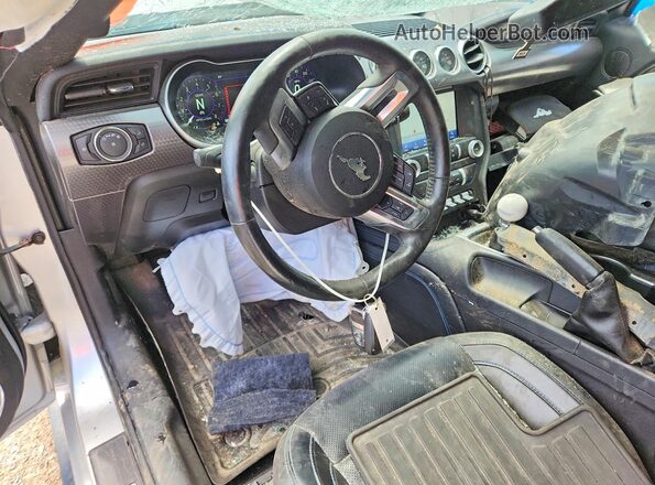 1FA6P8CF5K5164523 2019 FORD MUSTANG Silver Vista del salpicadero