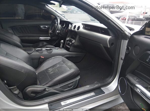 1FA6P8CF5N5138766 2022 FORD MUSTANG Silver Вид салону спереду