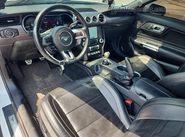 1FA6P8CF6L5108186 2020 FORD MUSTANG Белый Вид панели приборов