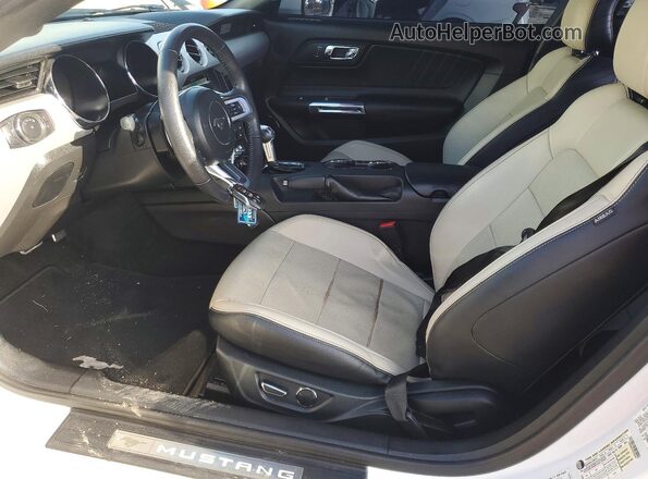 1FA6P8CF7G5335554 2016 FORD MUSTANG White წინა სალონის ხედი