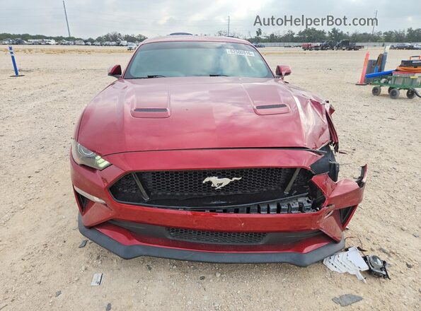 1FA6P8CF7J5184061 2018 FORD MUSTANG Red Widok z przodu