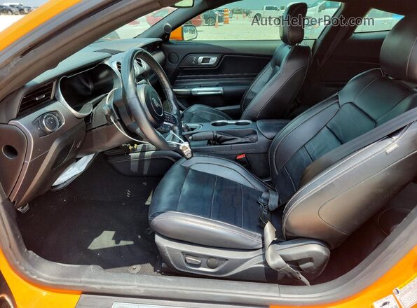 1FA6P8CF7L5124073 2020 FORD MUSTANG Orange Front interior view