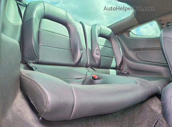 1FA6P8CF8H5223623 2017 FORD MUSTANG Gray Vista de los asientos traseros