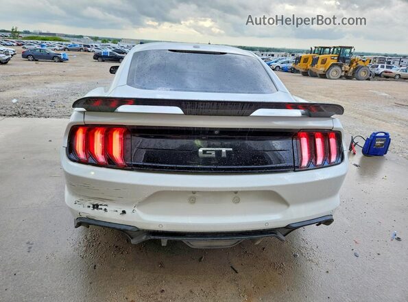 1FA6P8CF8K5122962 2019 FORD MUSTANG White Widok z tyłu