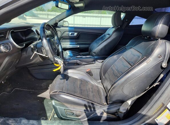 1FA6P8CF8L5171385 2020 FORD MUSTANG Gray Front interior view