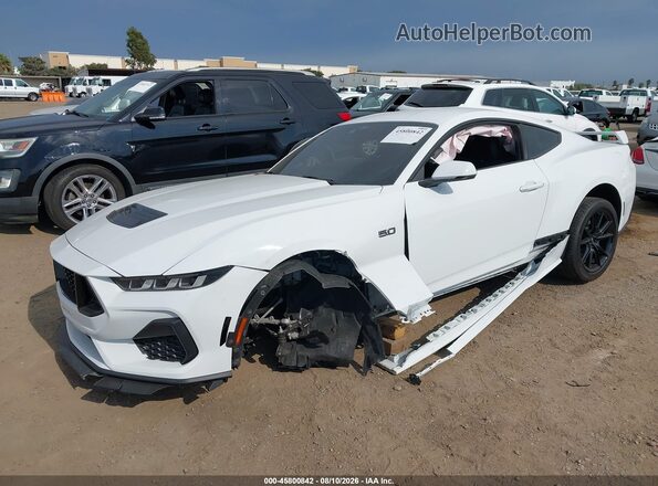 1FA6P8CF8R5428781 2024 FORD MUSTANG White Przód lewy