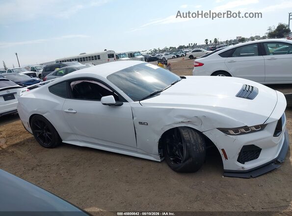 1FA6P8CF8R5428781 2024 FORD MUSTANG White Widok wnętrza 360 stopni