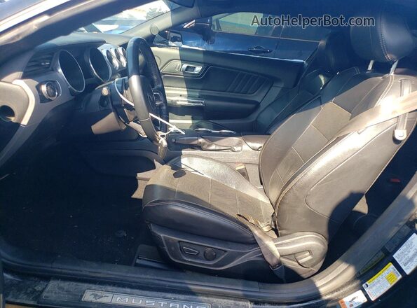 1FA6P8CF9L5183691 2020 FORD MUSTANG Черный Вид салона спереди