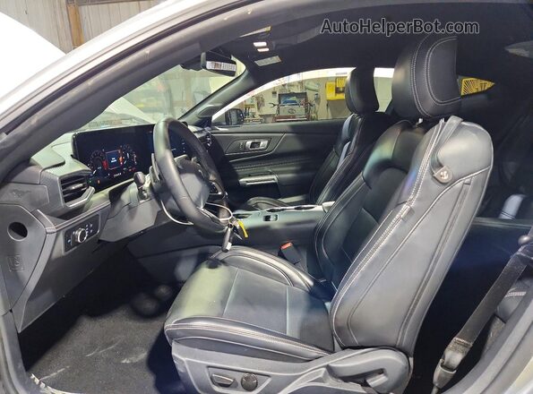 1FA6P8CF9R5431401 2024 FORD MUSTANG Gray Vista interior delantera