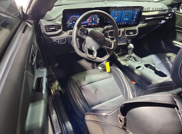 1FA6P8CF9R5431401 2024 FORD MUSTANG Gray Vista del salpicadero