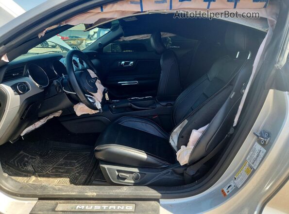 1FA6P8CFXG5288939 2016 FORD MUSTANG Silver Front interior view