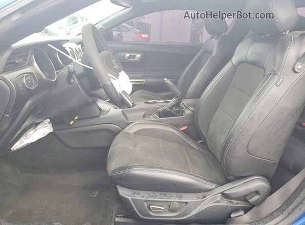 1FA6P8JZ2J5500088 2018 FORD MUSTANG Синий Вид салона спереди