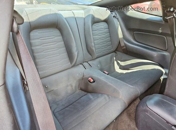 1FA6P8TH0G5326759 2016 FORD MUSTANG Red Հետևի նստատեղերի տեսք