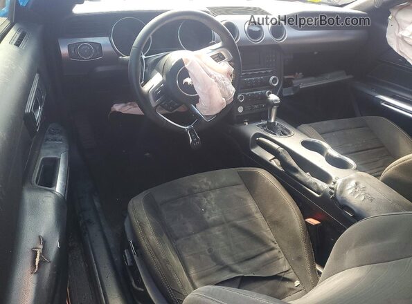 1FA6P8TH2H5332287 2017 FORD MUSTANG Красный Вид панели приборов