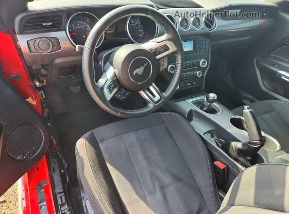 1FA6P8TH2K5108685 2019 FORD MUSTANG Красный Вид панели приборов