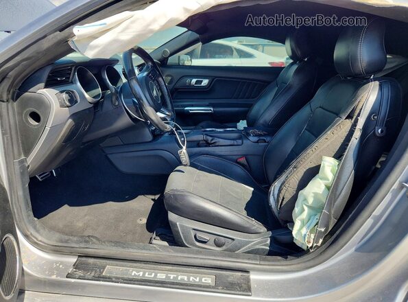 1FA6P8TH2L5126184 2020 FORD MUSTANG Серебряный Вид салона спереди