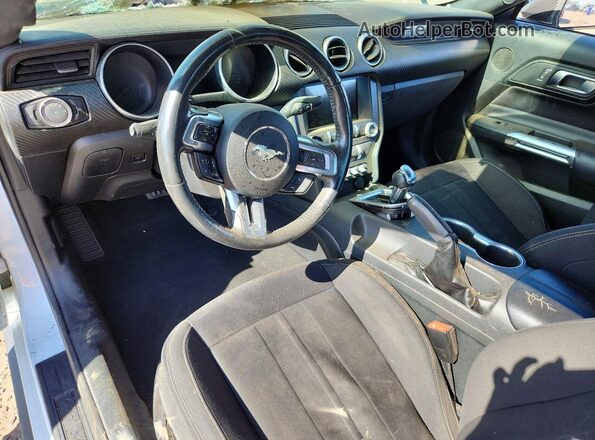 1FA6P8TH2M5156349 2021 FORD MUSTANG White Widok deski rozdzielczej
