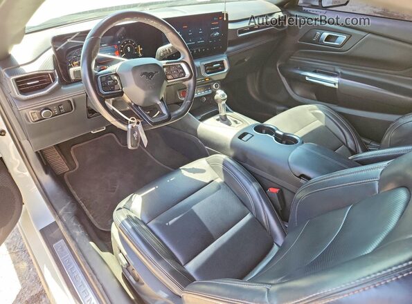 1FA6P8TH2R5121138 2024 FORD MUSTANG White წინა პანელის ხედი