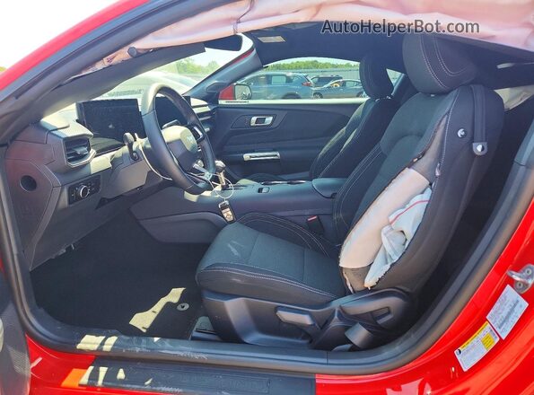 1FA6P8TH2T5107084 2026 FORD MUSTANG Red Vista interior delantera