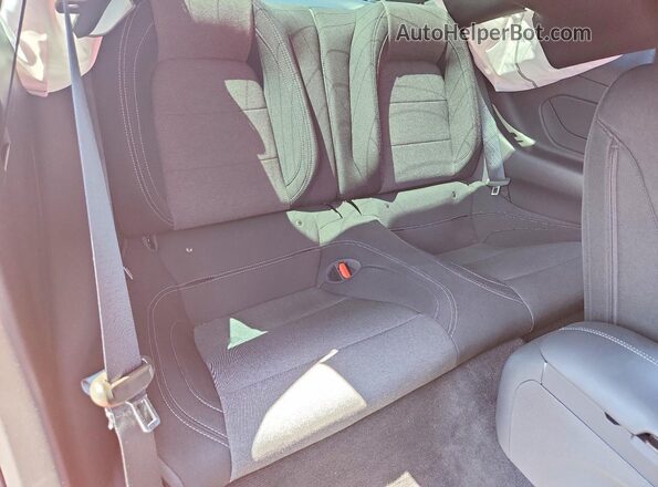 1FA6P8TH2T5107084 2026 FORD MUSTANG Red Vista de los asientos traseros