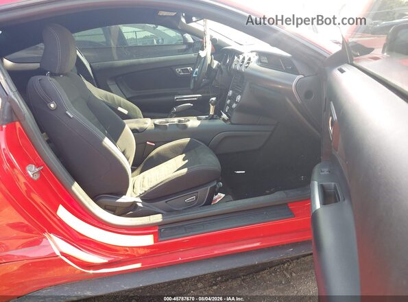 1FA6P8TH4H5246334 2017 FORD MUSTANG Red Widok wnętrza z przodu