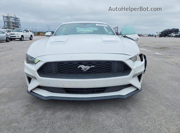 1FA6P8TH4J5107004 2018 FORD MUSTANG White Widok z przodu
